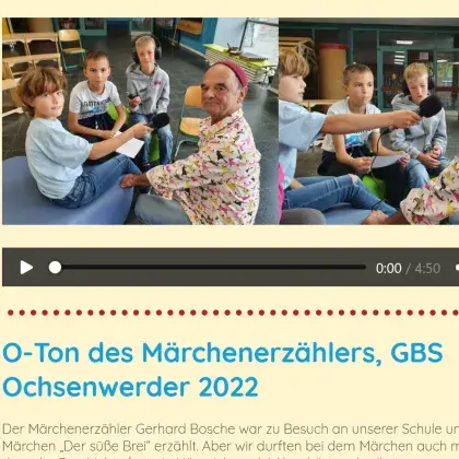 Man sieht Kinder in einem Erzählkreis mit einem Märchenerzähler.