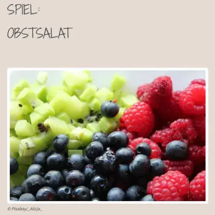 Beeren und Kiwi