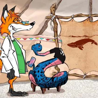Man sieht einen Fuchs und eine Schlange neben einer Lederleinwand mit einem Wal.
